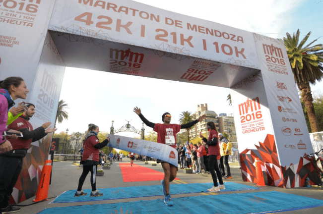 Este domingo se realizan los maratones de Mendoza y Montevideo
